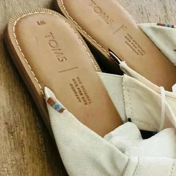 Tom’s sandals  size 9 great condition - Picture 6 of 11